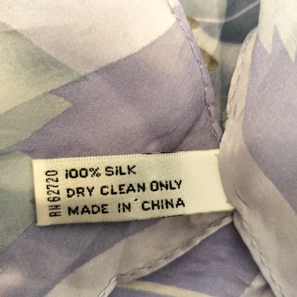 Oscar de la Renta Vintage Floral Silk Scarf 32x32 Purple Lavender Pastel